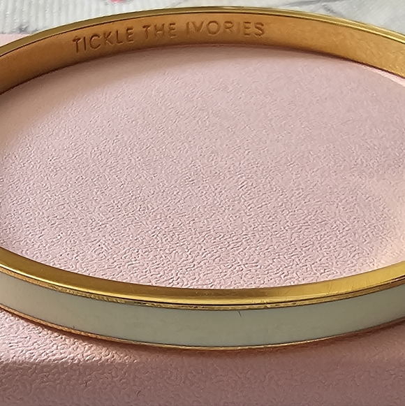 KATE SPADE "Tickle the Ivories" Gold & White Bangle w Pink Pouch & Box - Picture 4 of 6